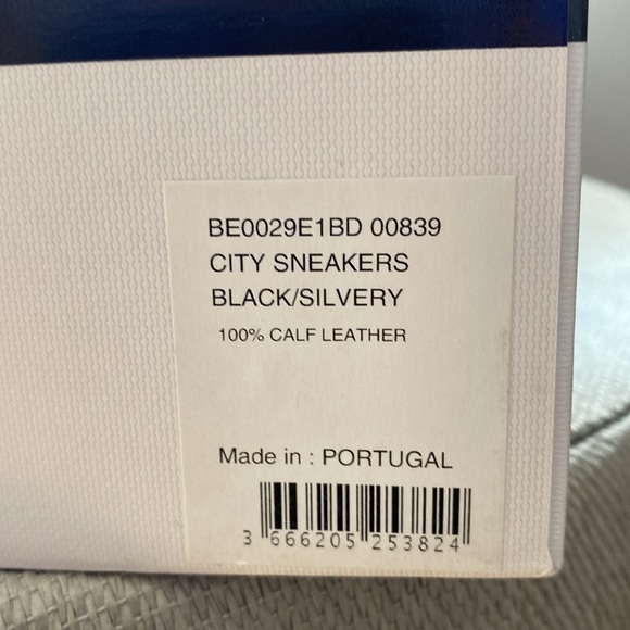 Designer sneakers Size 9, gentle worn twice. I needed a bigger size, sad to sell - Picture 16 of 16